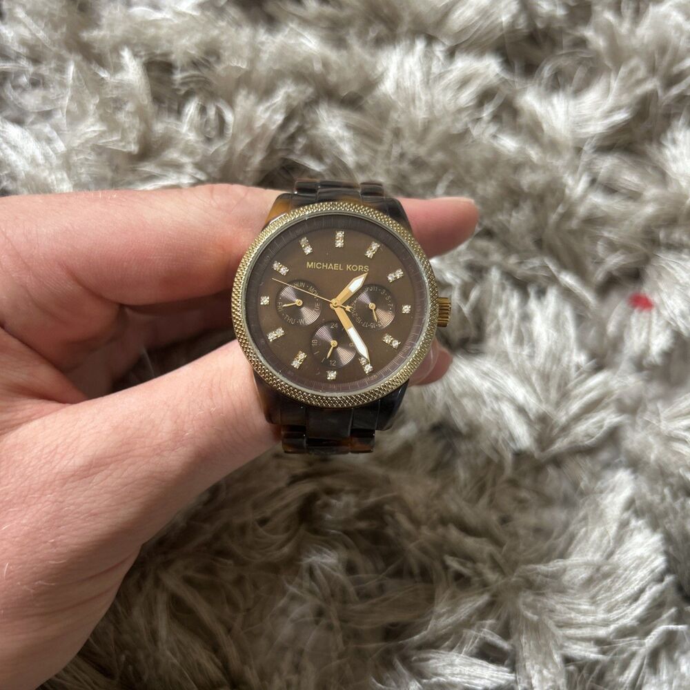 Michael Kors Women’s Watch MK5038. Tortoise Shell With Crystals. Needs Battery.